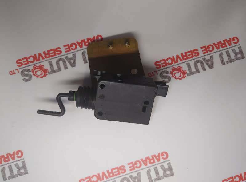 SAAB 9-5 95 Fuel Flap Central Locking Motor 4493300t 5371