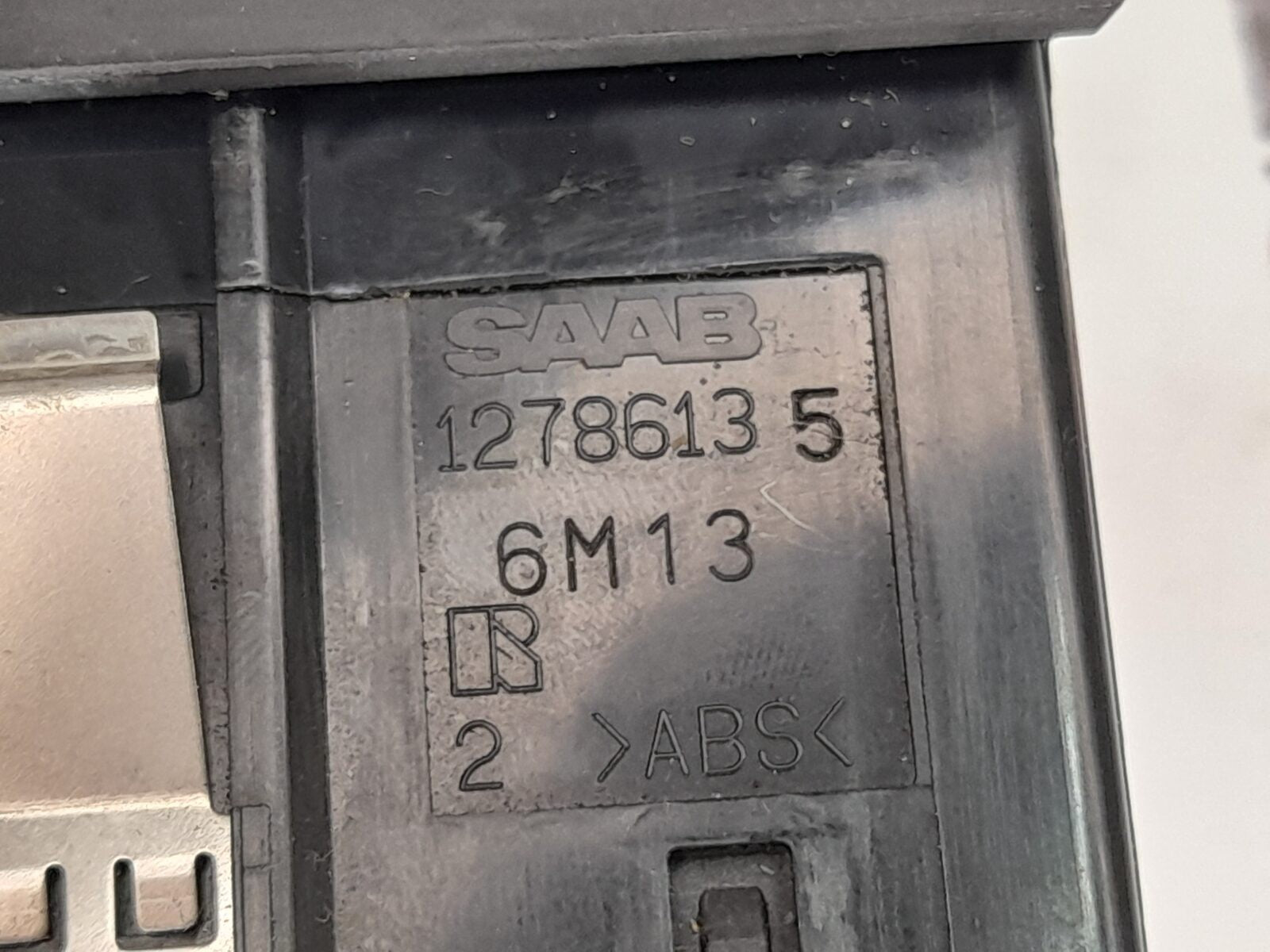 SAAB 93 9-3 (03-07) 4D 5D CV Headlight Switch Front Fog Light 12786135
