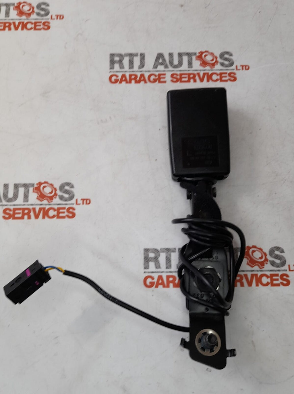 Saab 9-3 4D 5D 03-12 Seatbelt Buckle 12756730 12794561