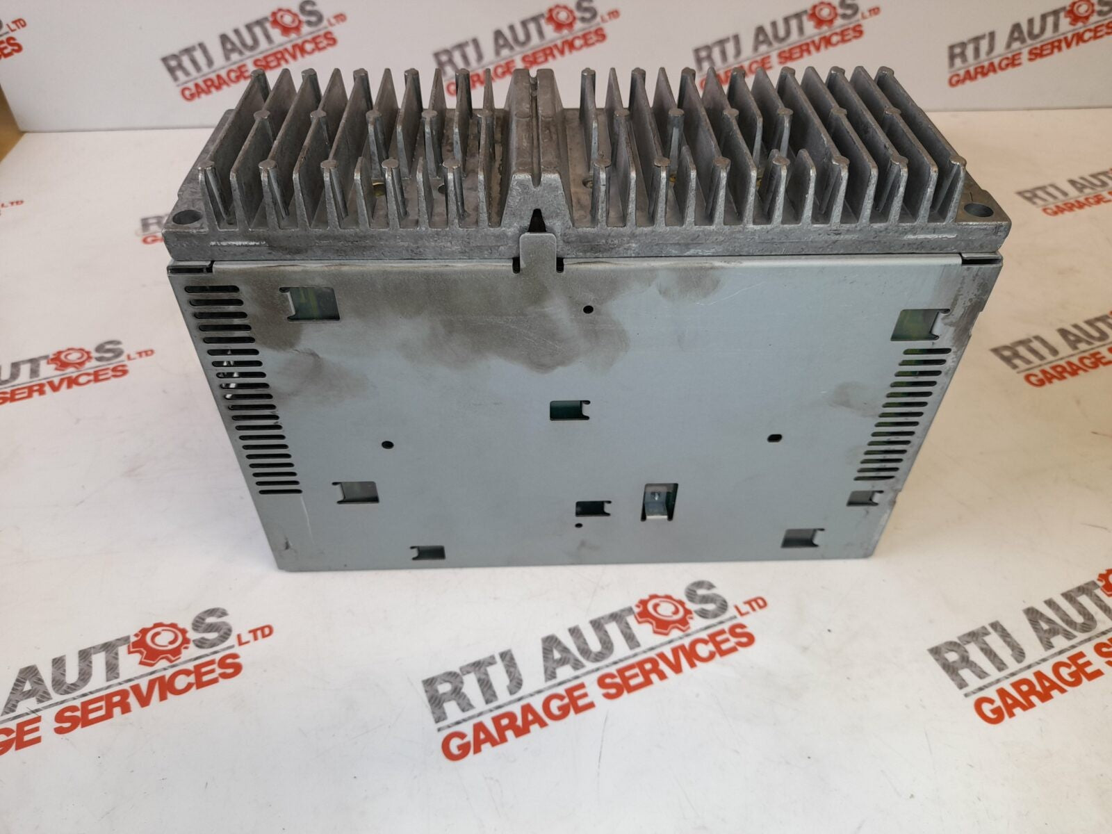 Saab 93 9-3 2003 to 2005 4D CV Booster Stereo Amplifier 12800532