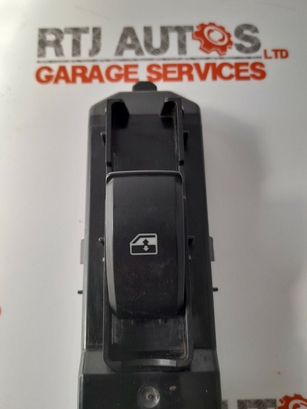 Saab 93 9-3 CV Window Switch Pack w/out Finger Protection 12805702