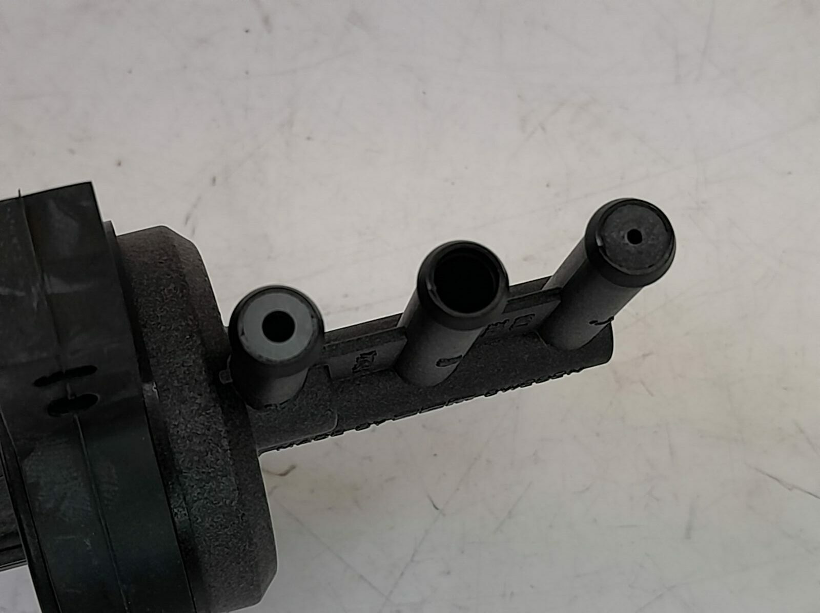 Genuine Saab 9-5 98-10 Solenoid Boost Pressure Control Valve B205 B235 55557331