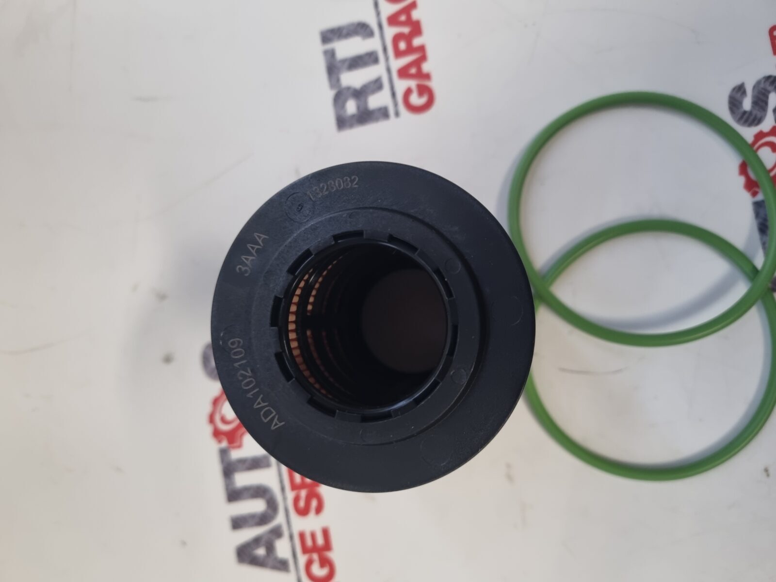Saab 9-3 9-5 1.9TiD Oil Filter 93183412
