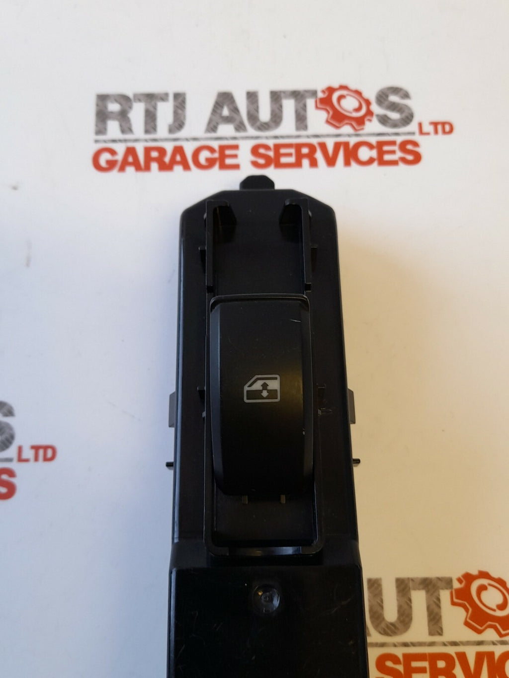 Saab 9-3 Offside Rear Window Switch (No Anti Pinch) 12764023