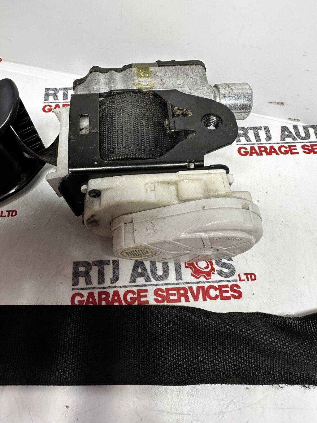 Saab 93 9-3 (04-12) Driver Front Right Seat Belt Convertible Electric 12798196