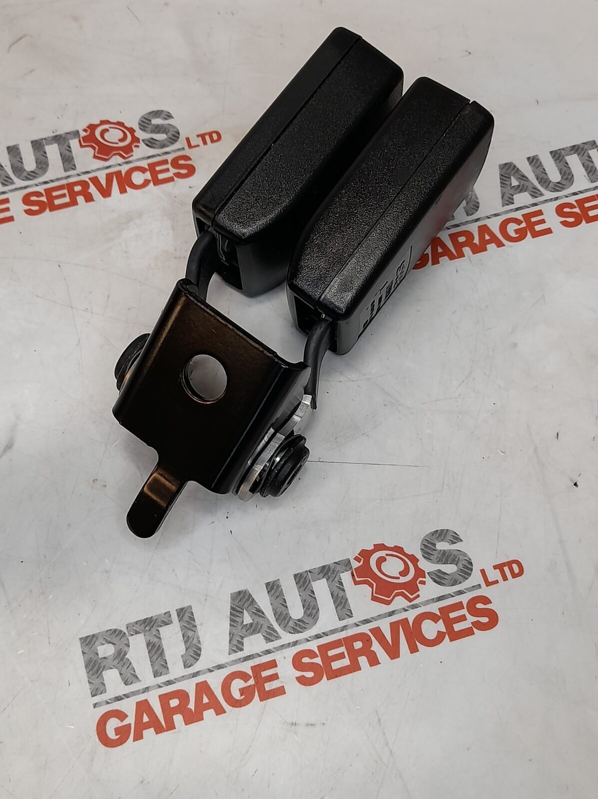 Saab 93 9-3 From 2003 O/S and Centre Rear Seats Safety Belt Buckles 12794564