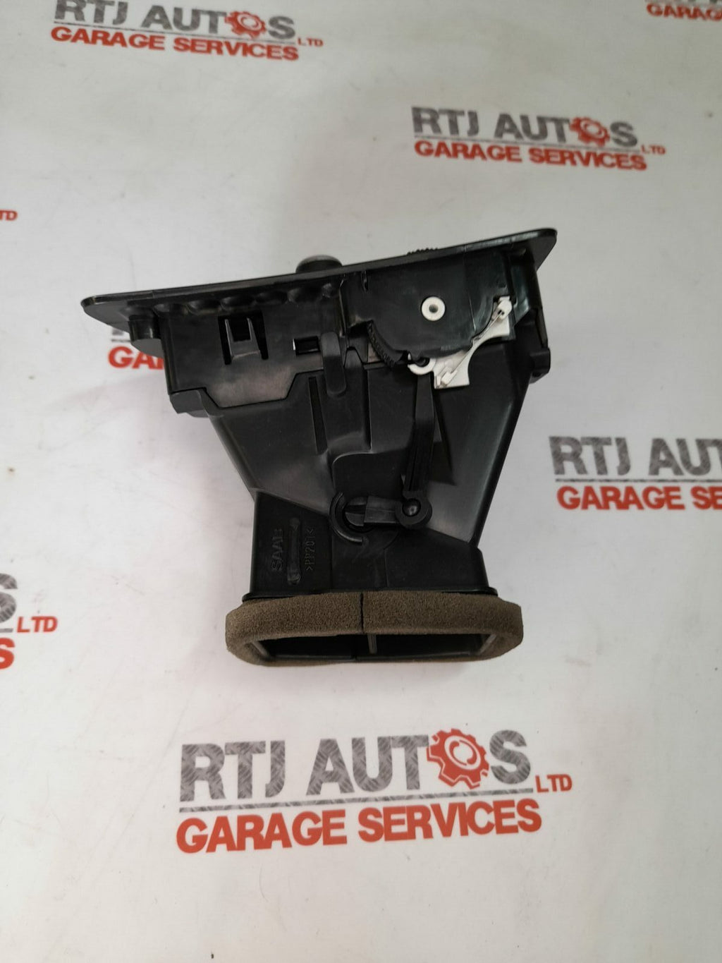 SAAB 9-3 93 2004-2012 O/S Right Driver Side Dash Heater Air Vent 12804034