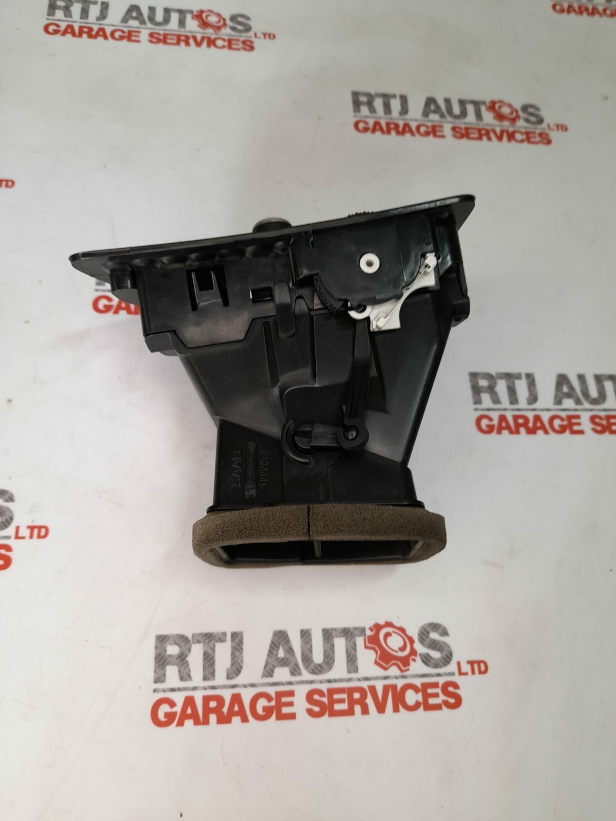 SAAB 9-3 93 2004-2012 O/S Right Driver Side Dash Heater Air Vent 12804034