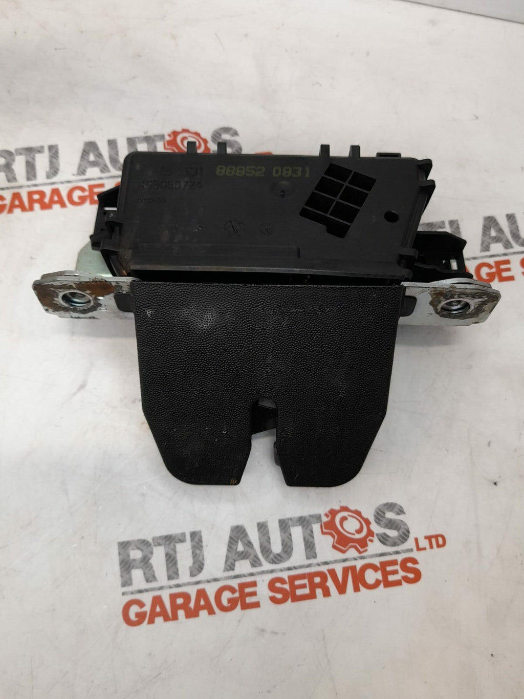 Saab 9-3 (06-11) 9-5 (06-10) Estate Sportwagon Tailgate Boot Lock 13188852