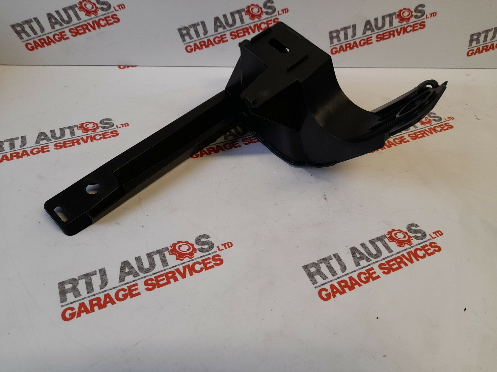 Genuine Saab 93 9-3 5D Passenger N/S Rear Bumper Bracket 06-08 12794228