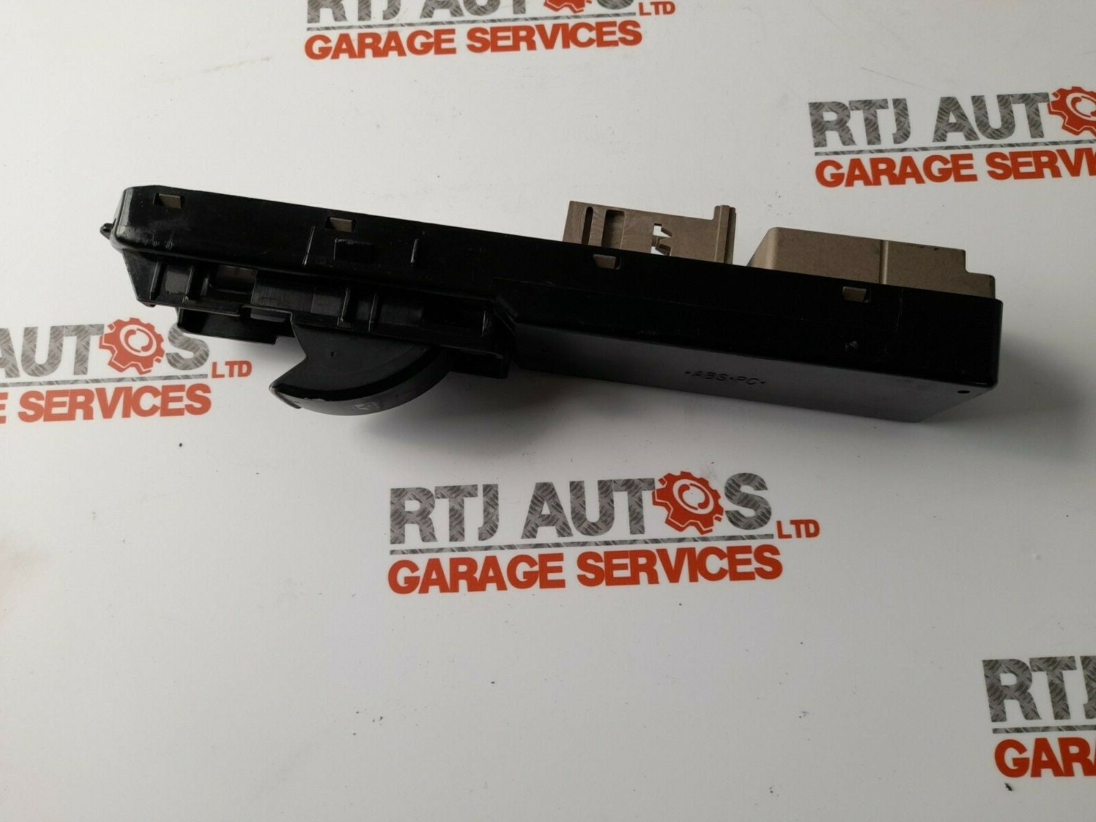 Saab 93 9-3 CV Nearside Front Window Switch Pack w/Finger Protection 12805704