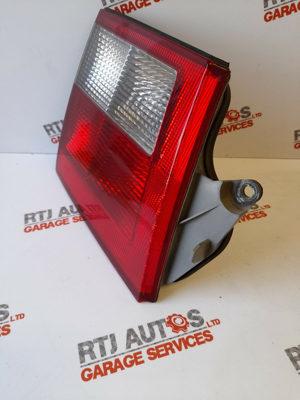 Saab 95 9-5 2002-2005 Estate Passenger N/S Rear Inner Tail Light 5142294