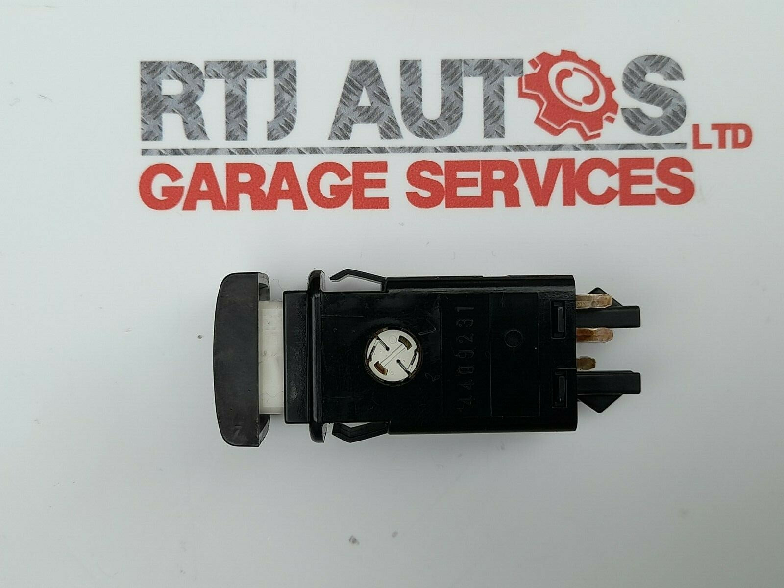 SAAB 900 1994 - 1996 Rear Fog Light Switch 4409231