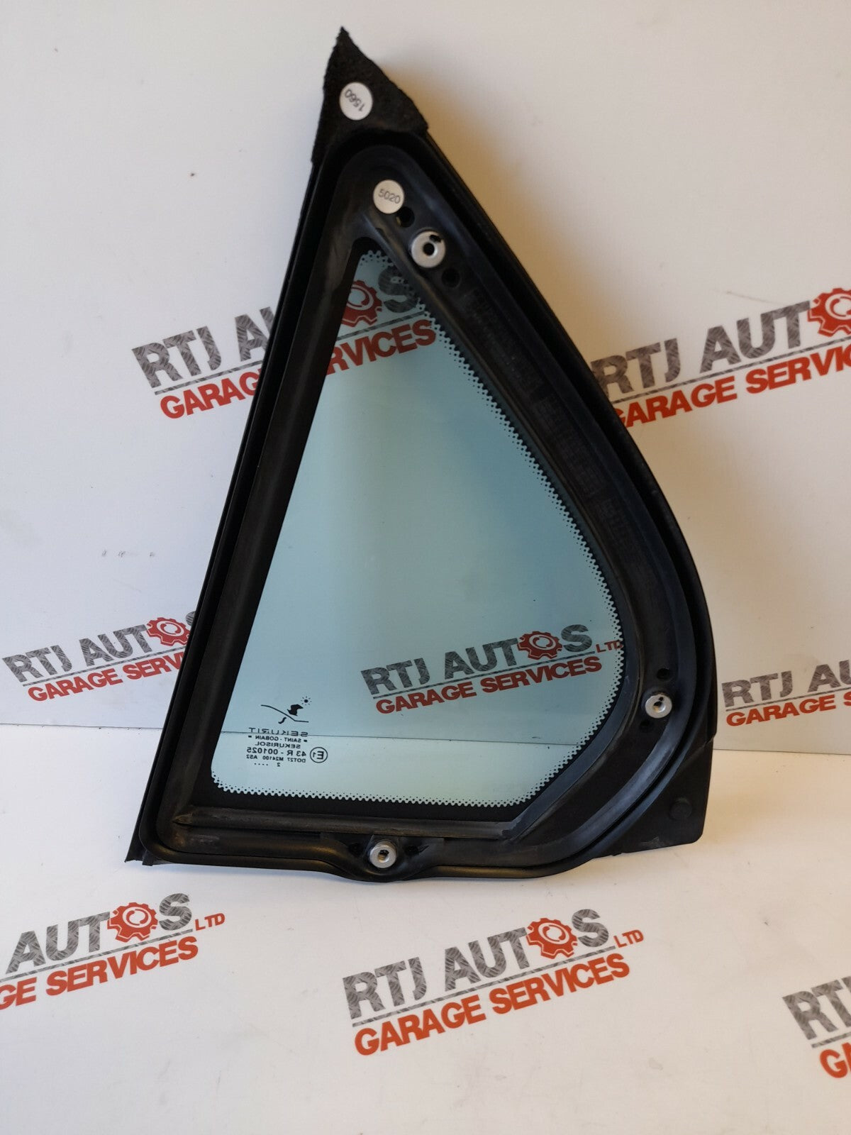 Saab 93 9-3 4D Right Driver Offside Rear 1/4 Window Glass 12797259