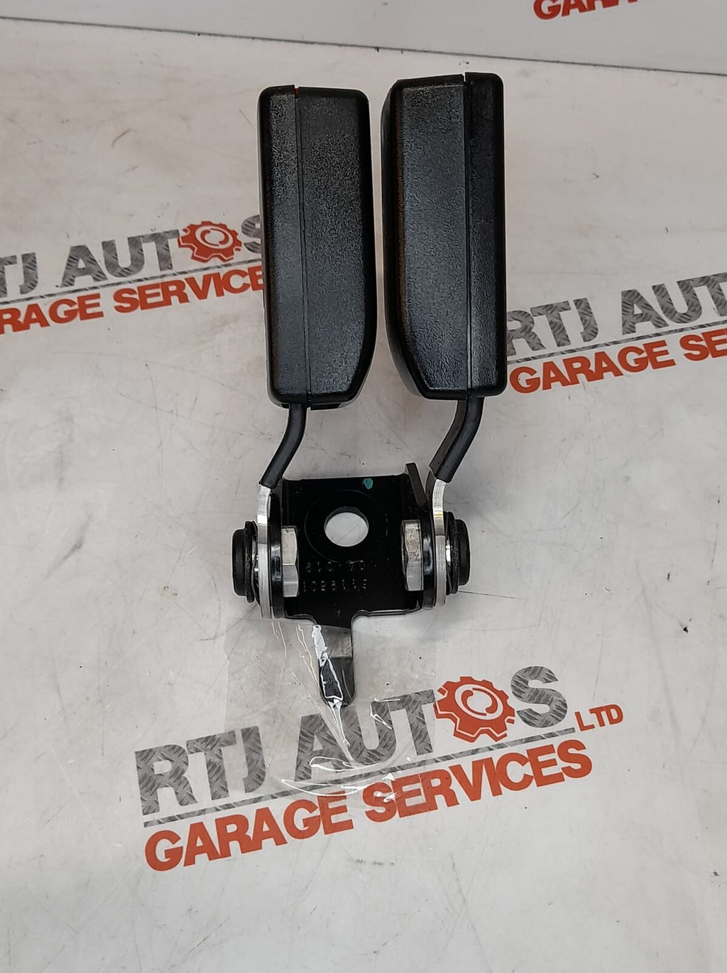 Saab 93 9-3 From 2003 O/S and Centre Rear Seats Safety Belt Buckles 12794564