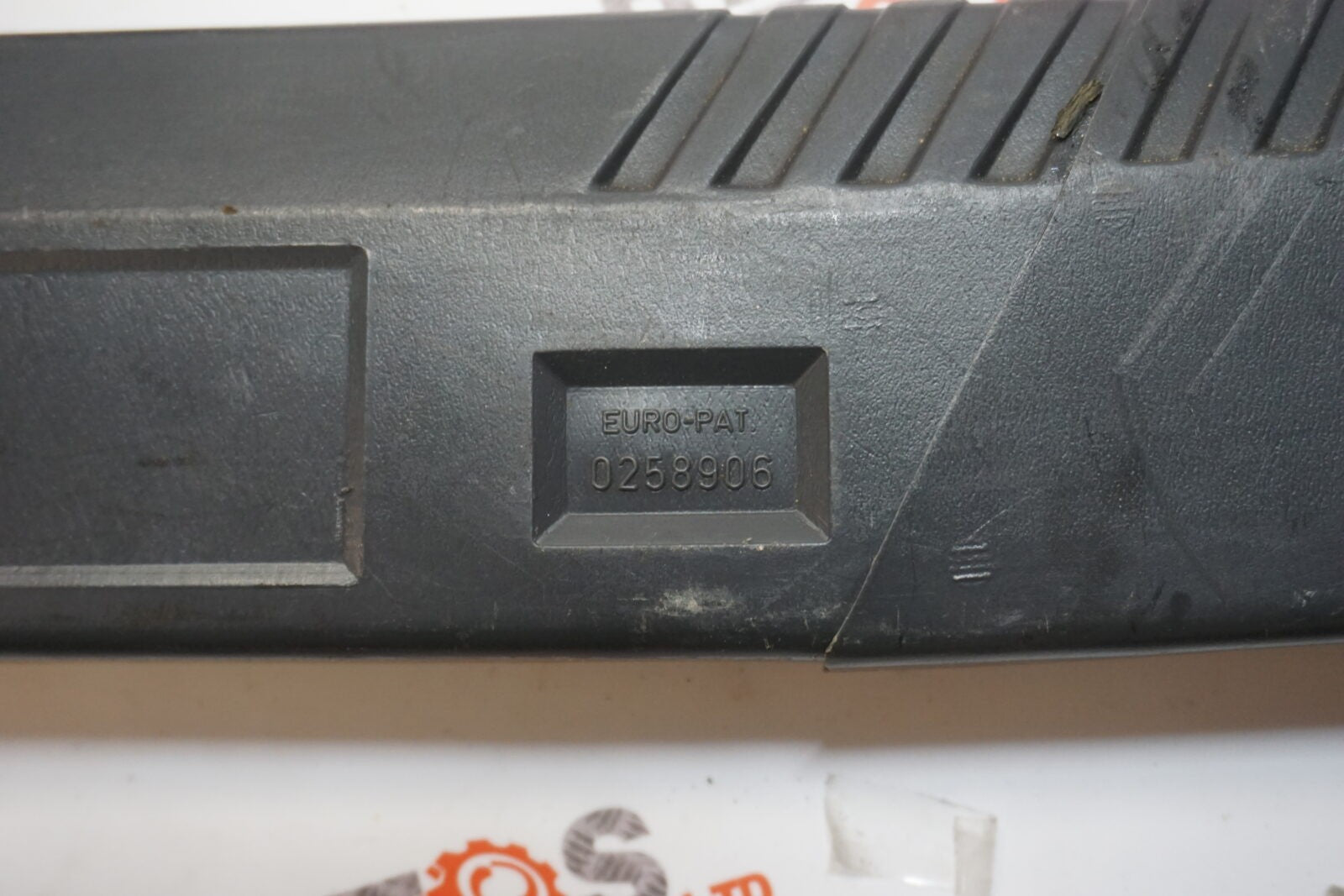 SAAB 9-3 93 9-5 95 Hazard Warning Sign 0258906