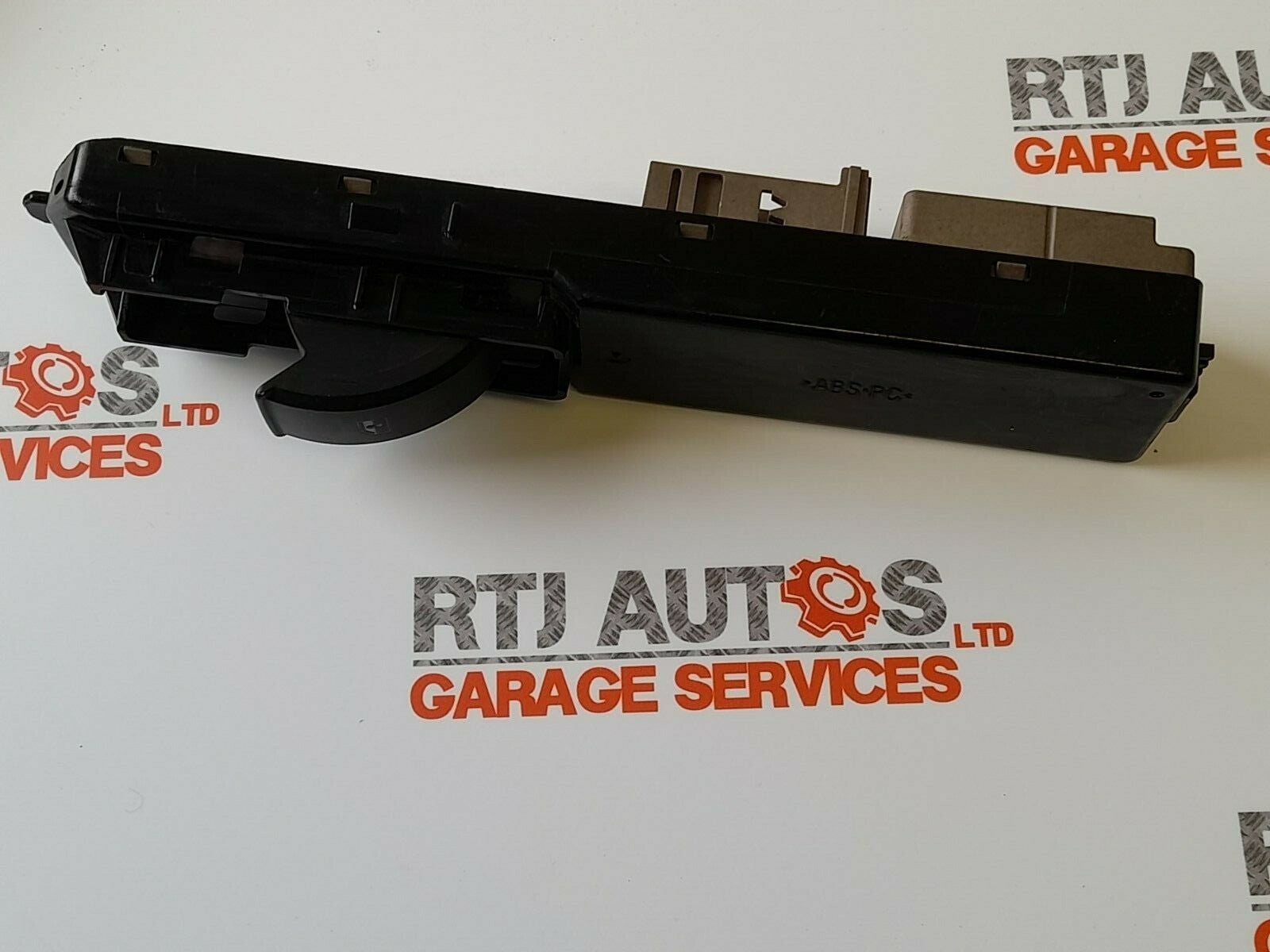 Saab 9-3 Nearside Rear Window Switch (No Anti Pinch) 12764033 (2006)