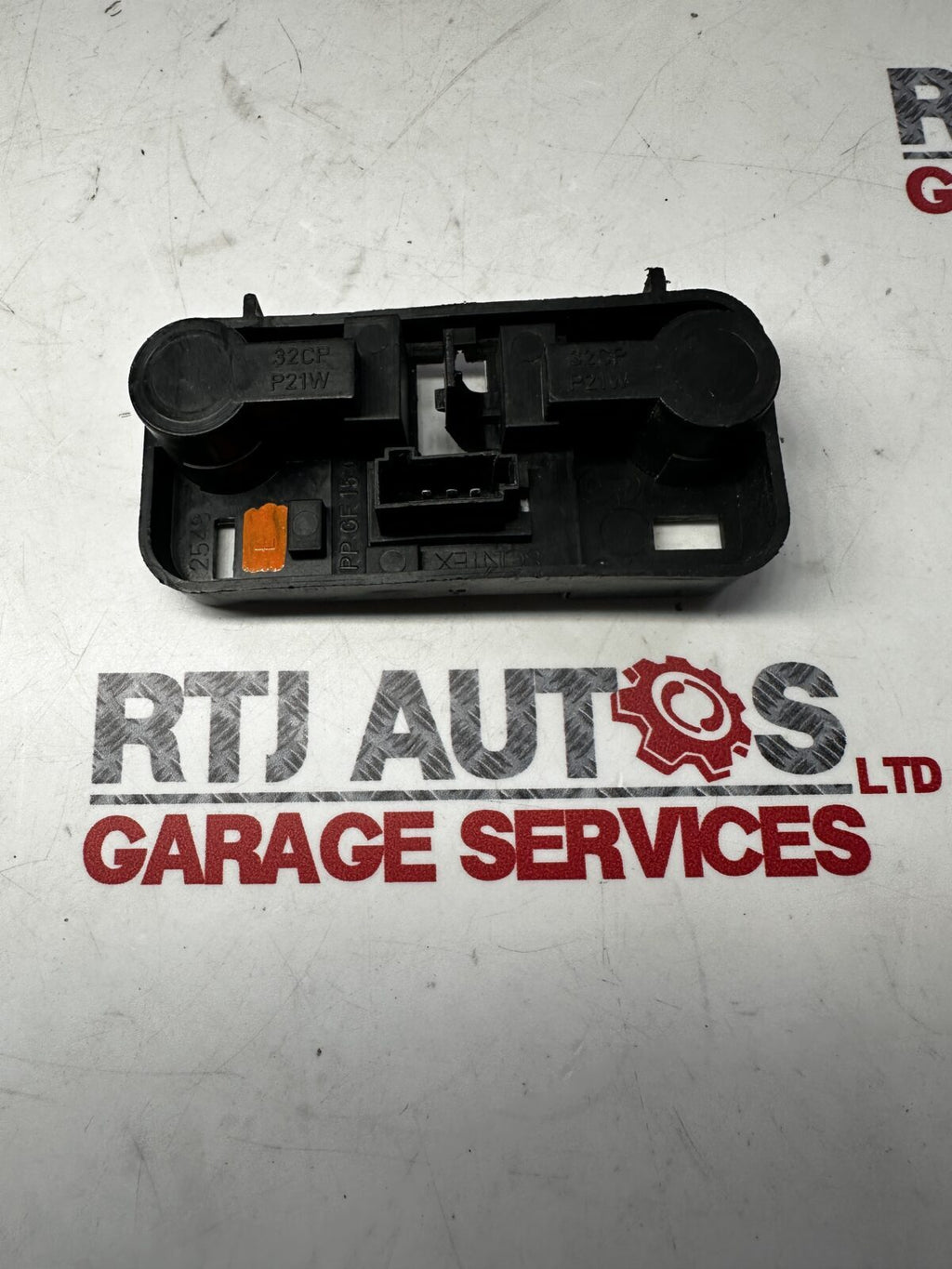 Saab 93 9-3 Saloon (03-06) Bulb Holder Nearside/Left 12788641