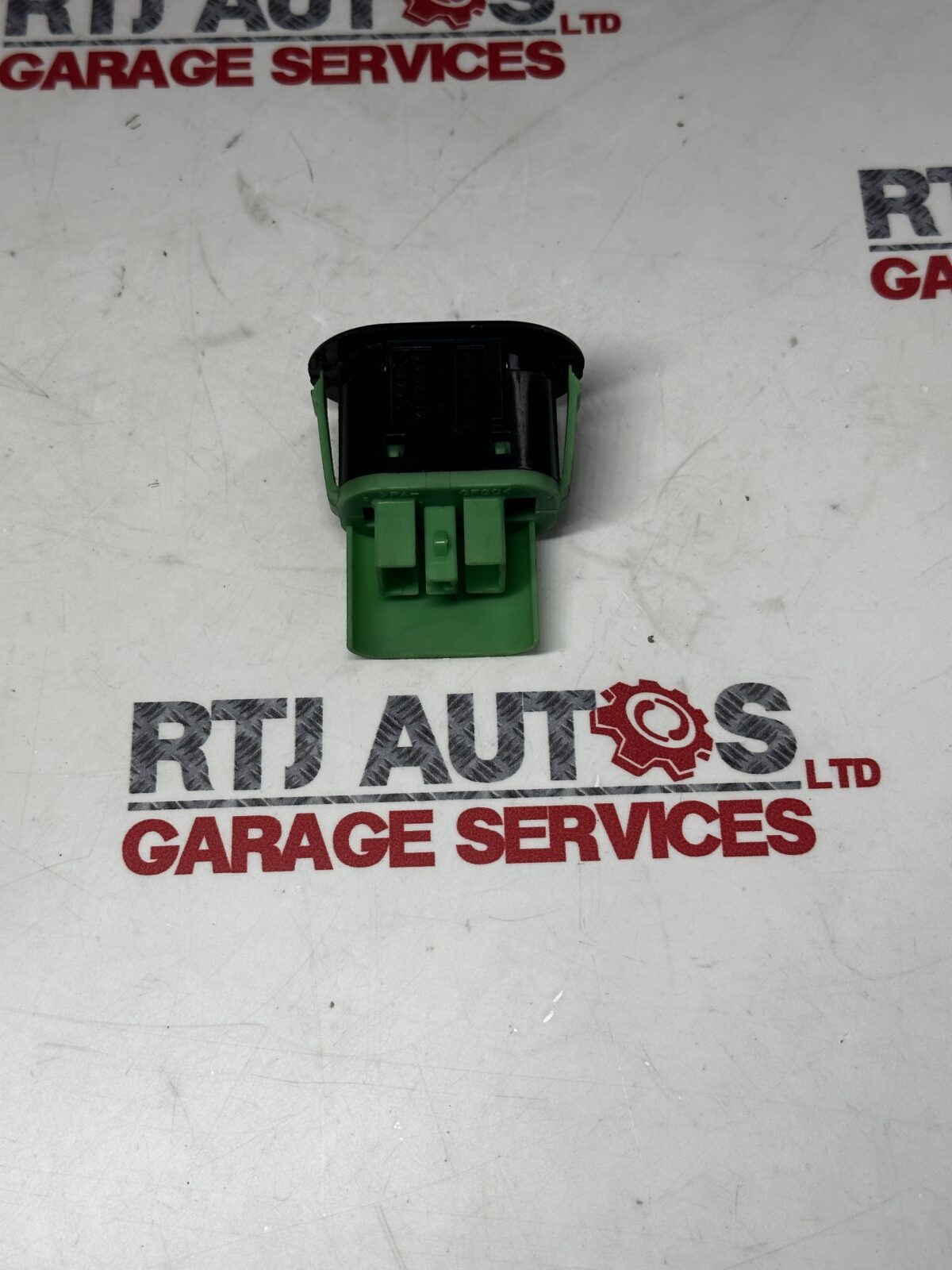 Saab 95 9-5 1998-2010 Fuel Tank Switch 4617544