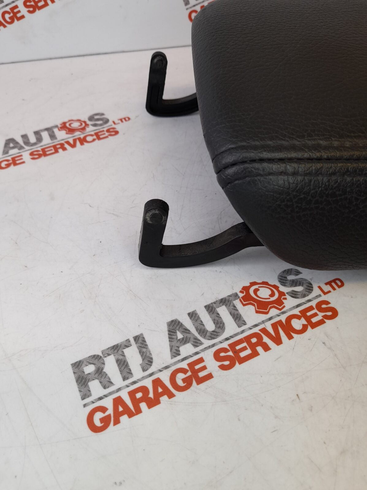 Saab 9-3 From 2008 Adjustable Centre Console Arm Rest Obsidian Black B05 1276...