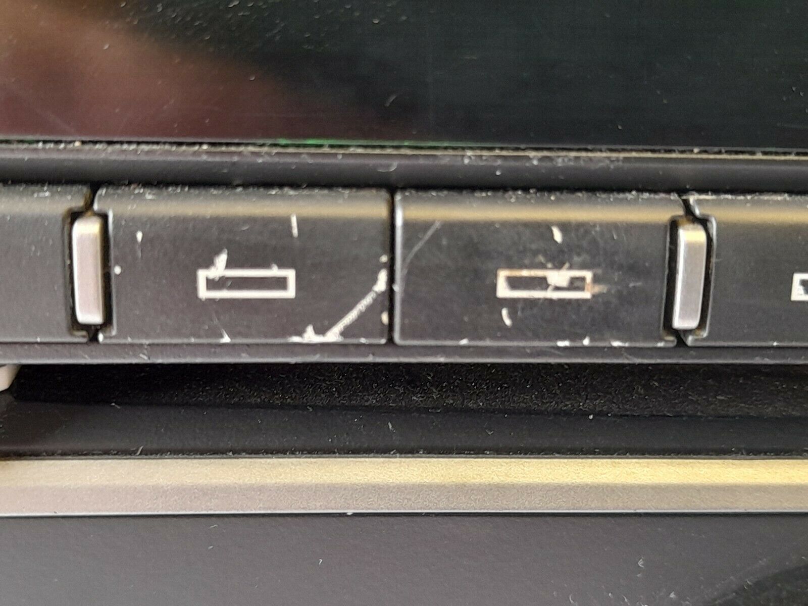 SAAB 9-3 Radio Stereo CD player Head Unit 12774897 2007