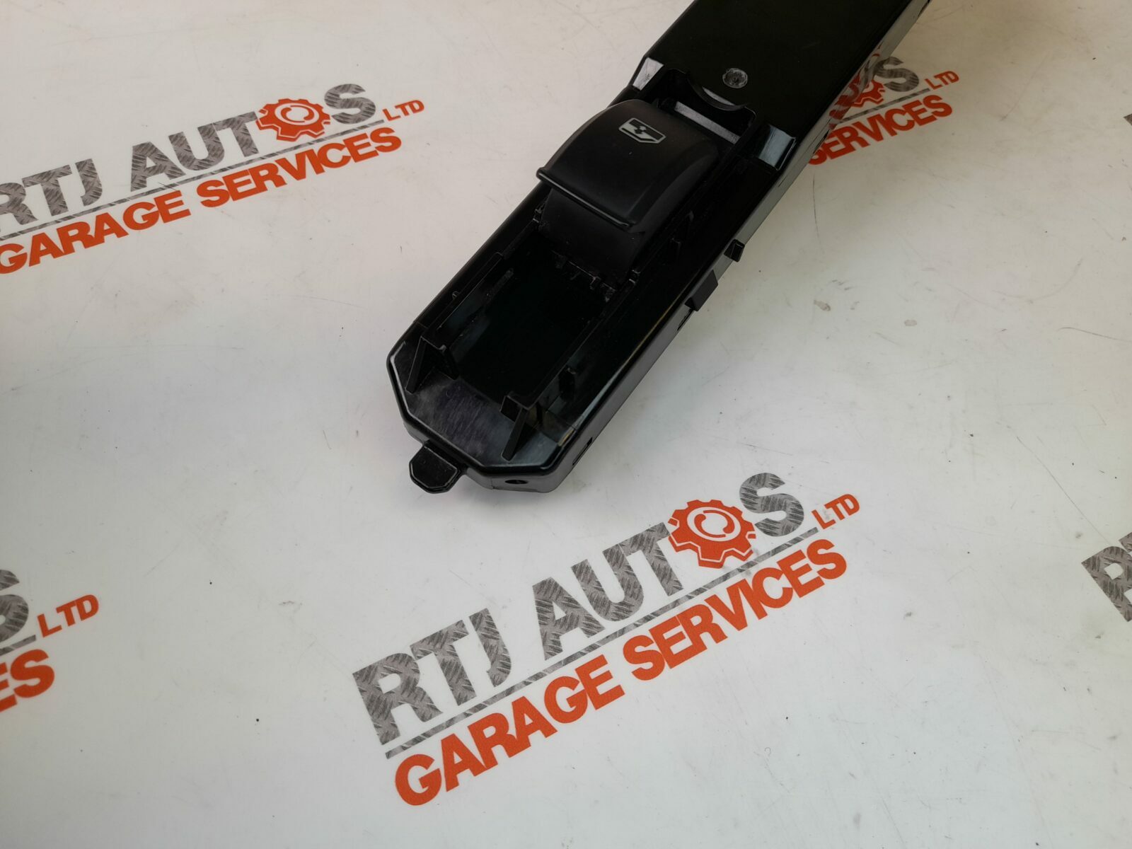 Saab 93 9-3 Nearside Rear Window Switch (No Anti Pinch) 12771993 (From 2007)