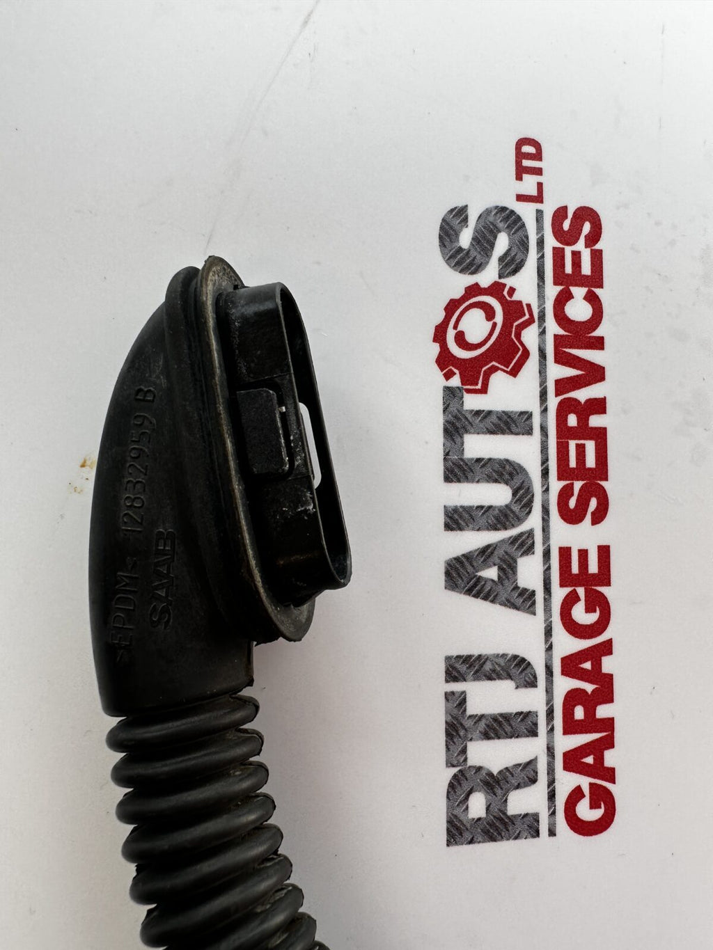 Saab 93 9-3 CV Trunk Wire Guard 12832959 B