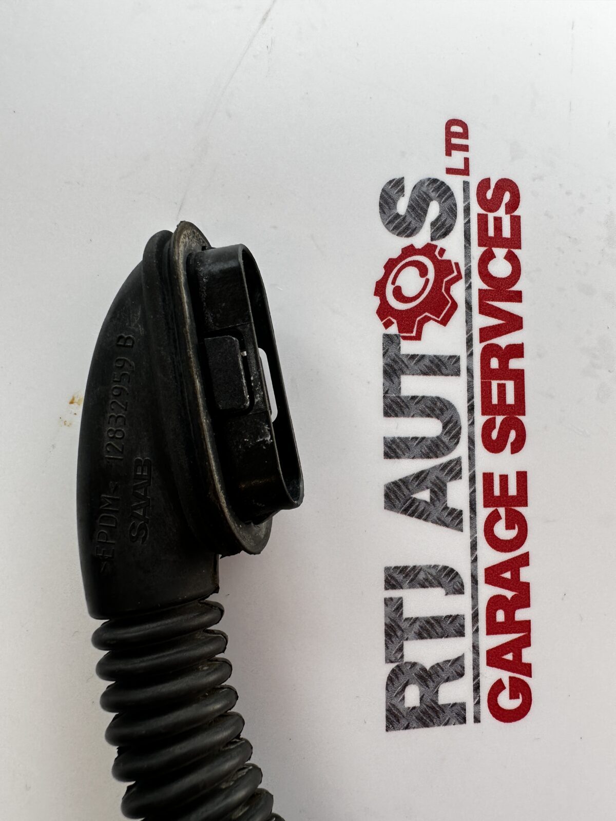 Saab 93 9-3 CV Trunk Wire Guard 12832959 B