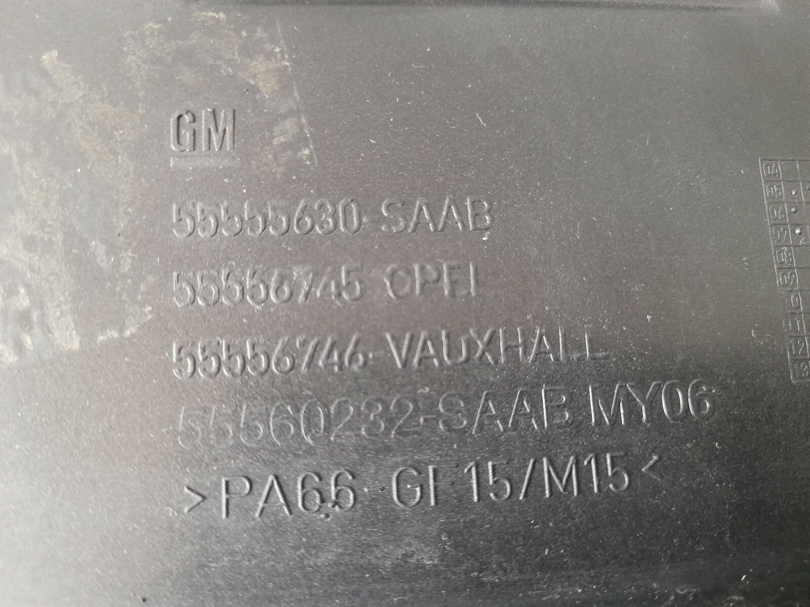 SAAB 9-3 93 2005 - 2010 1.9DT Z19DT 120BHP 8V Engine Cover 55555630 55560232