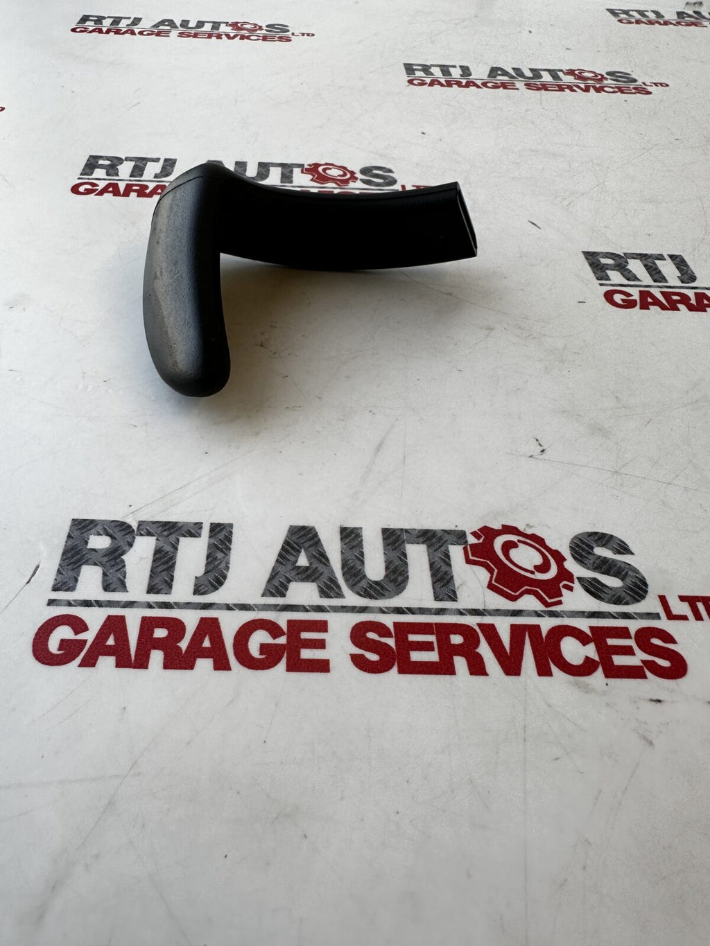 SAAB 93 9-3 (03-12) FRONT LEFT UNDER SEAT HANDLE 12792606