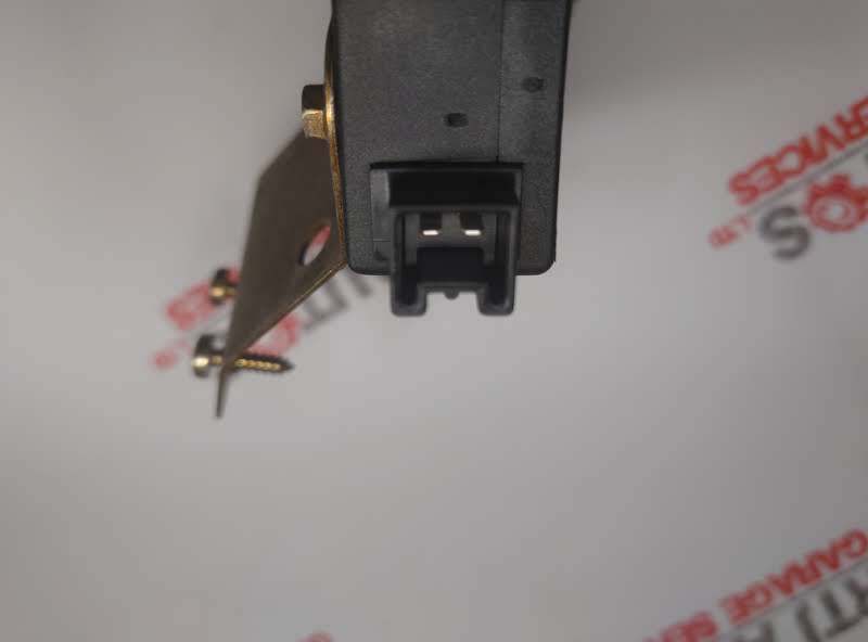 SAAB 9-5 95 Fuel Flap Central Locking Motor 4493300t 5371