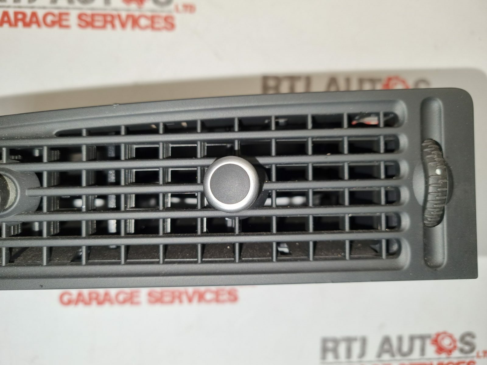 SAAB 93 9-3 CENTRE DASHBOARD AIR VENT OUTLET 12765310 2007 - 2011 RHD