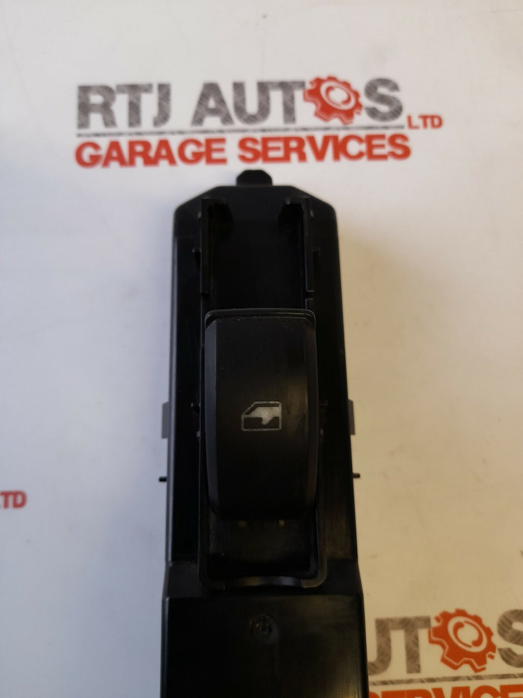 Saab 93 9-3 4D 5D Nearside Rear Window Switch Pack w/Finger Protection 12805699