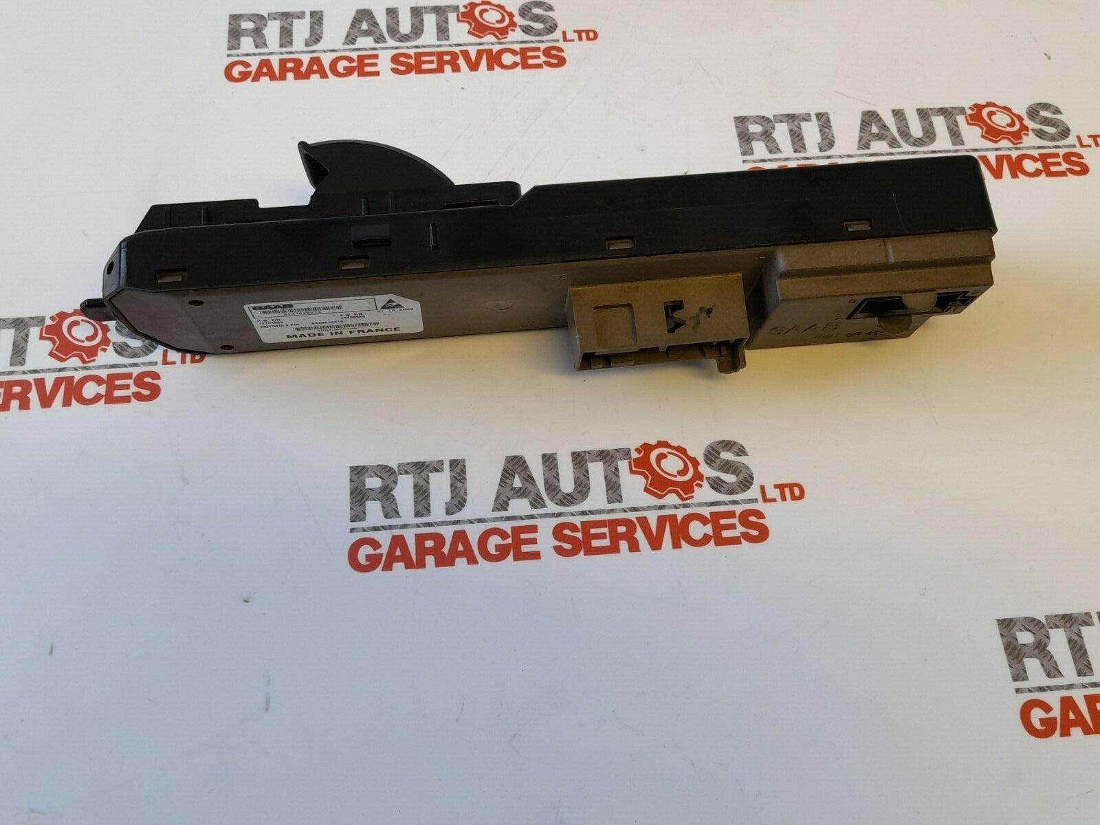 Saab 9-3 Offside Rear Window Switch (No Anti Pinch) 12764023