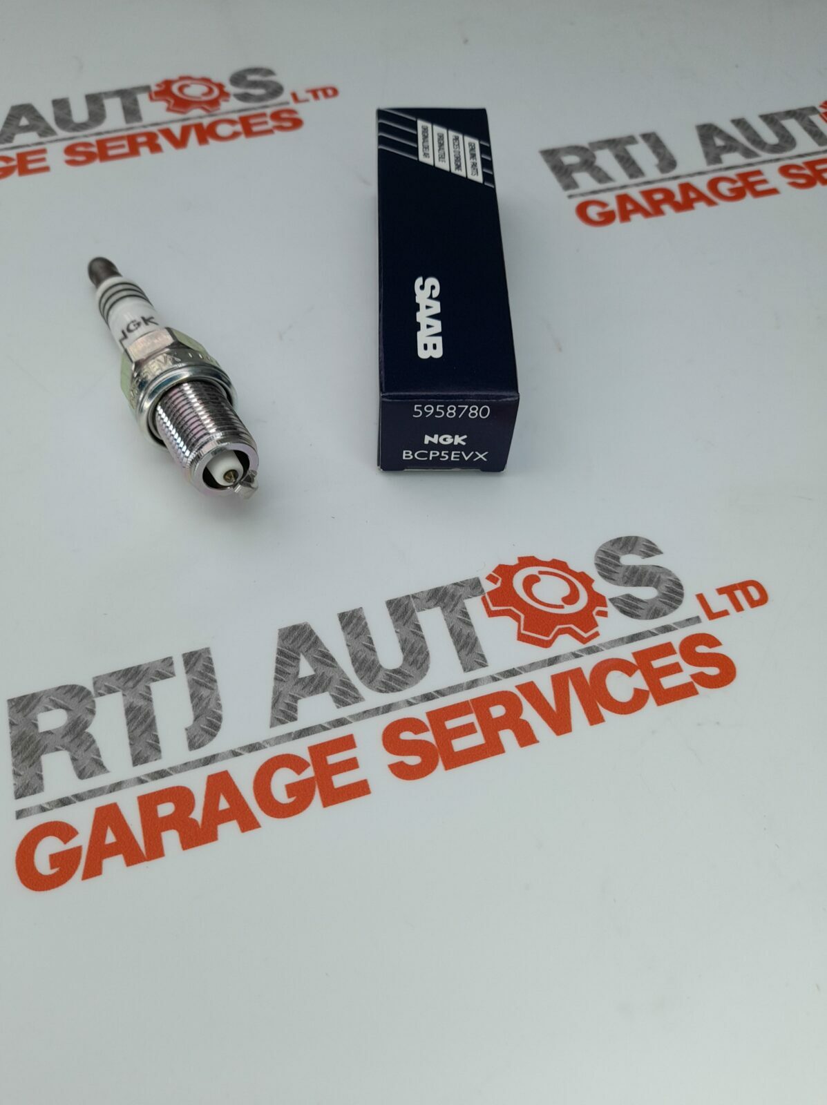 Genuine Saab 900 9000 9-3 Non Turbo 2.0L Petrol Spark Plugs (x4) 5958780 9136276
