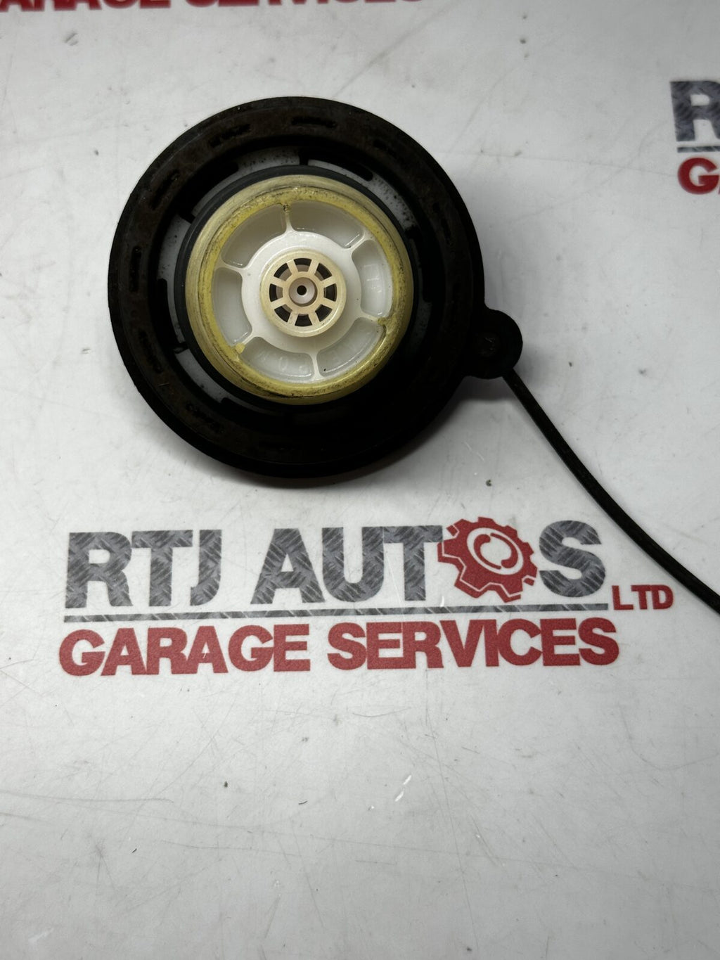 SAAB 9-3 9-3 95 9-5 (98-03) Petrol / Diesel Fuel Filler Cap