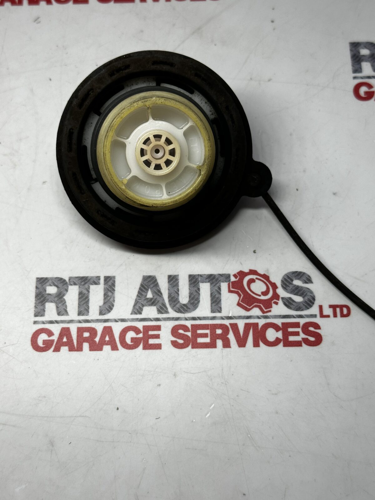SAAB 9-3 9-3 95 9-5 (98-03) Petrol / Diesel Fuel Filler Cap