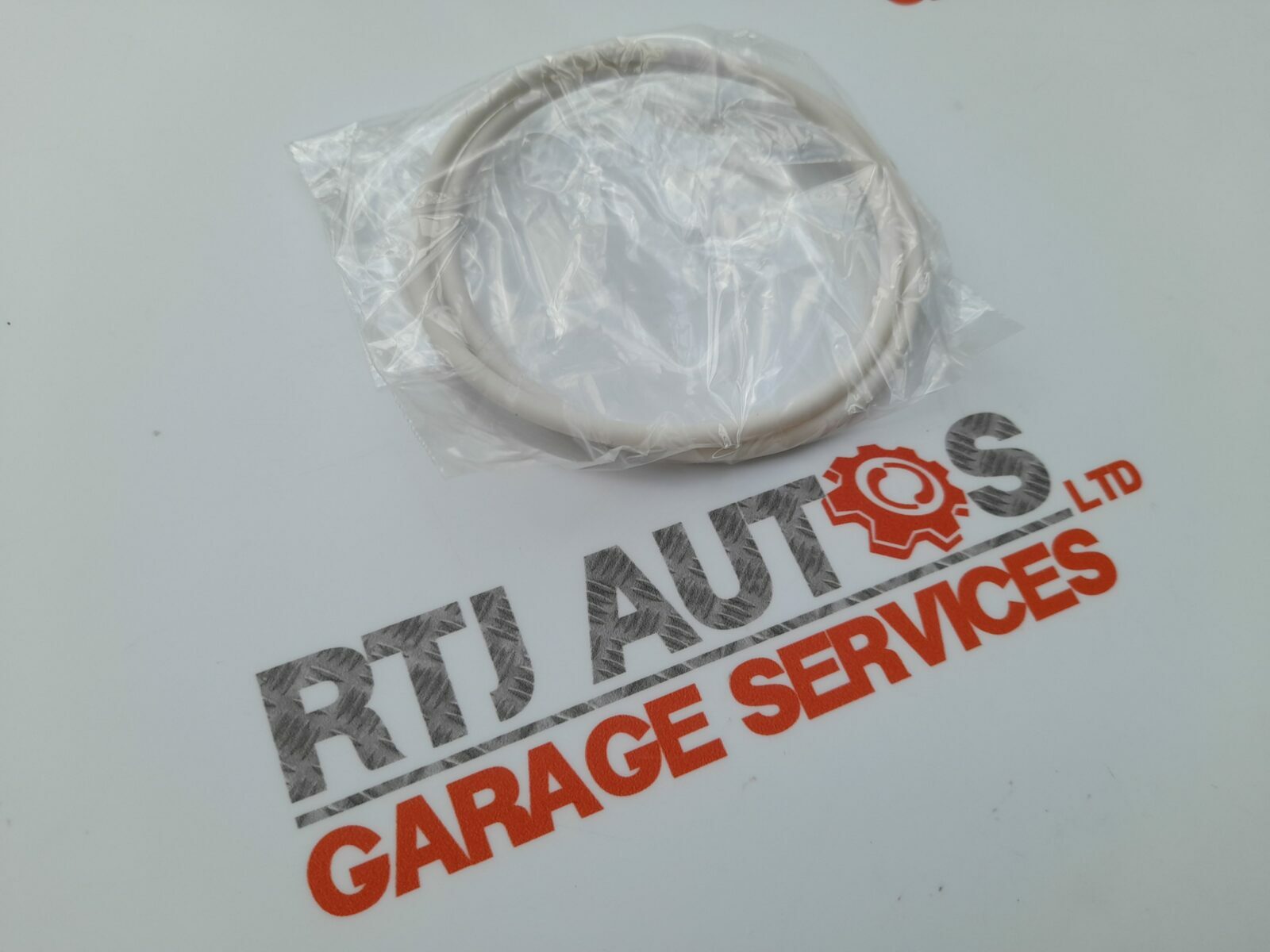 Genuine Saab 9-3 9-5 1.9TiD Oil Filter 93183412