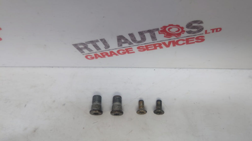 Saab 93 9-3 03-Onwards Brake Disc Retaining Screw Set (2X Front + 2X Back)
