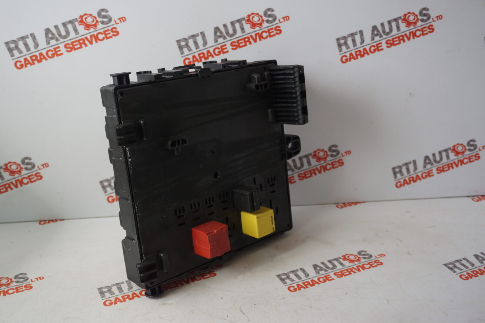 Saab 93 9-3 Boot Fuse Box 460023260