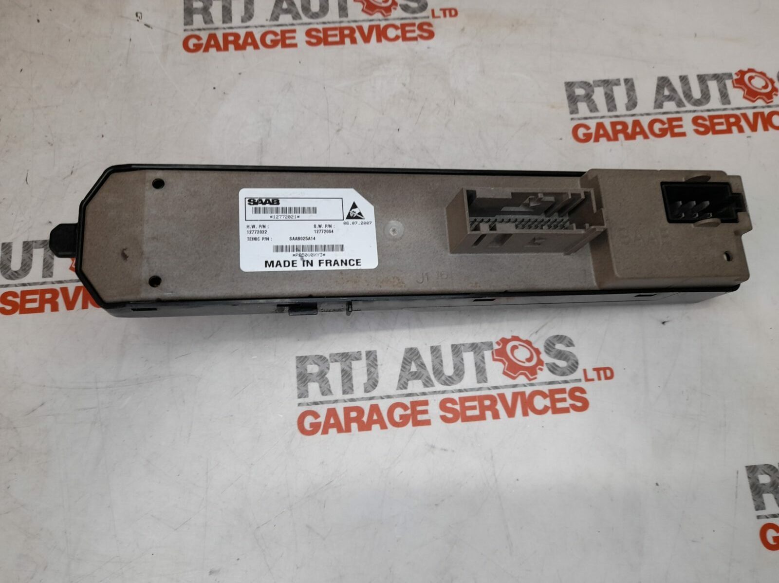 Saab 93 9-3 03-06 Passenger Front Switch Pack with Finger Protection 12772021