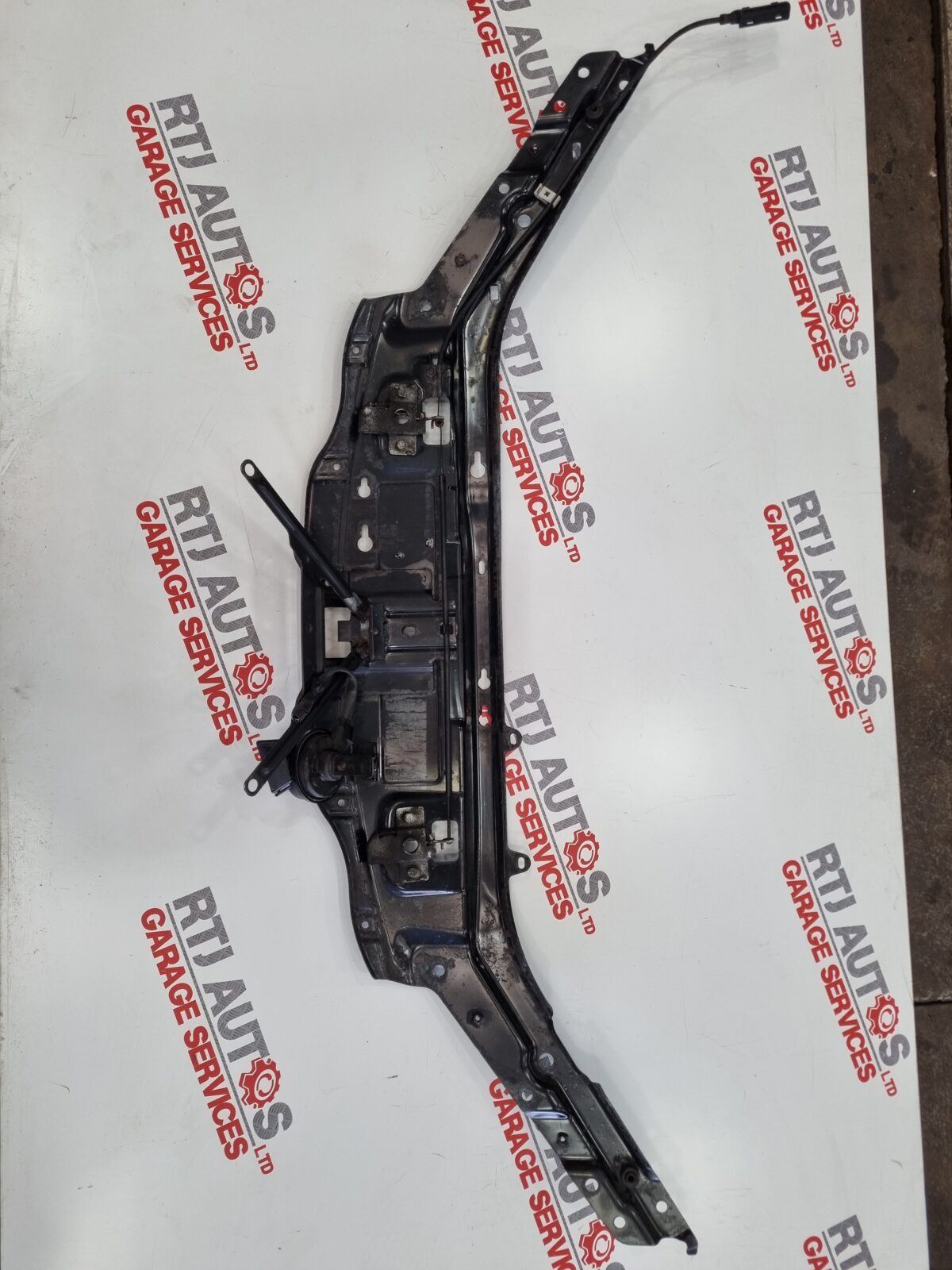 Saab 93 9-3 Front Bumper Slam Panel 2003 - 2006 32019397 12787536