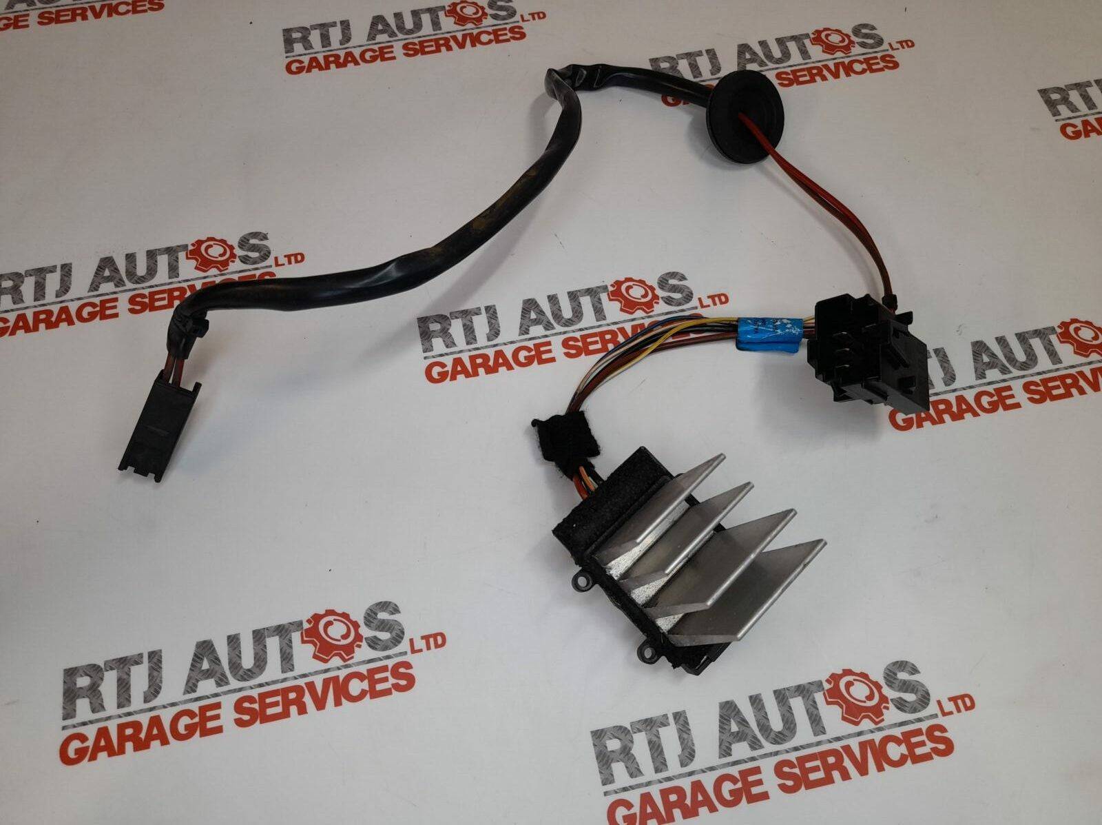 Saab 9-5 95 Heater Fan Resistor Control Unit 5468160