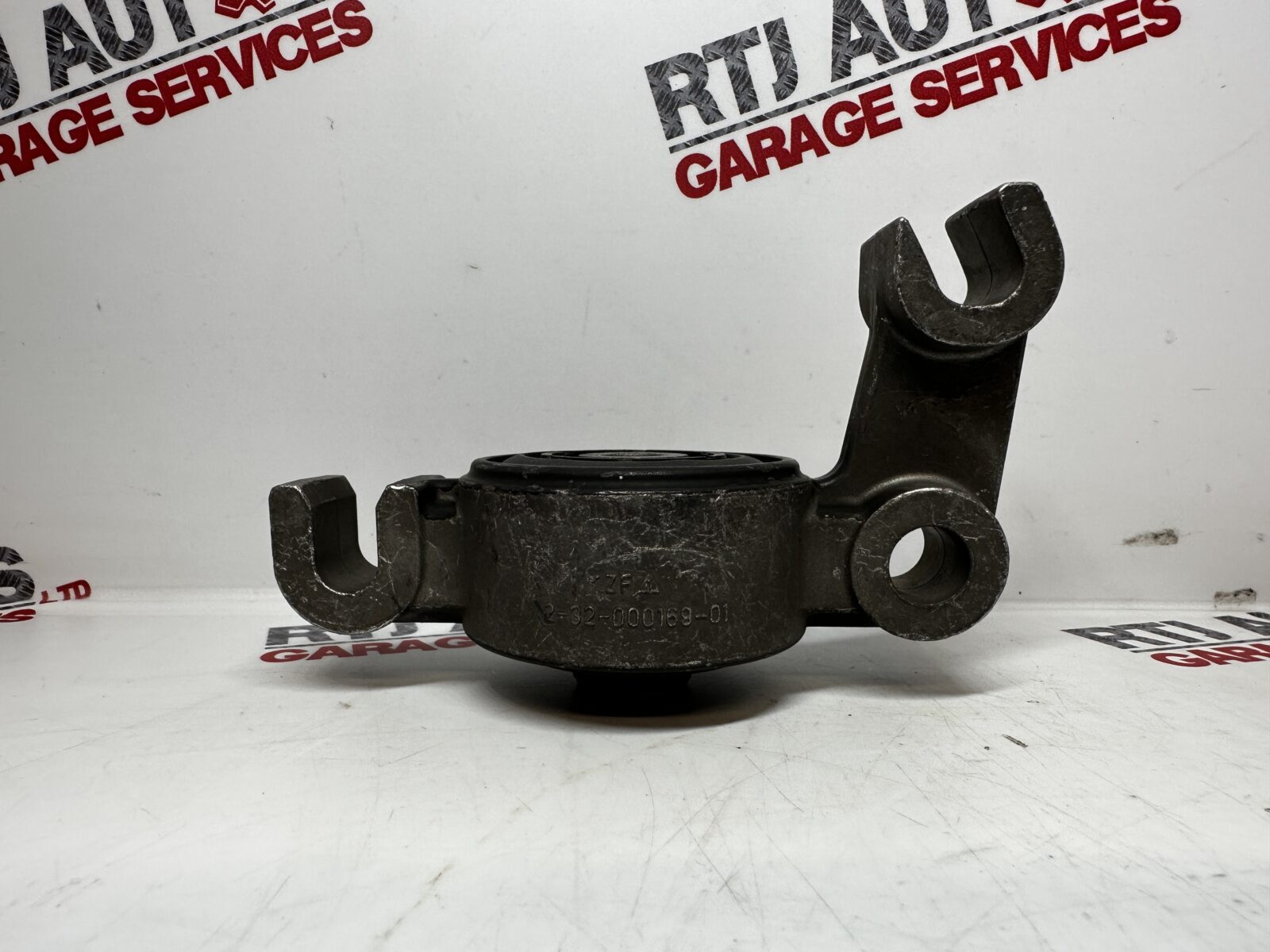 Genuine Saab 93 9-3 Rear Top Mount 12796037