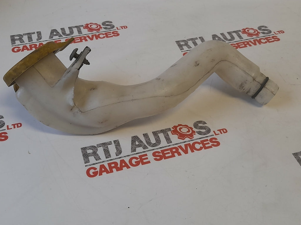 Saab 93 9-3 (1998-2003) 900 (1994-1998) Washer Unit Filler Pipe Neck 4380804