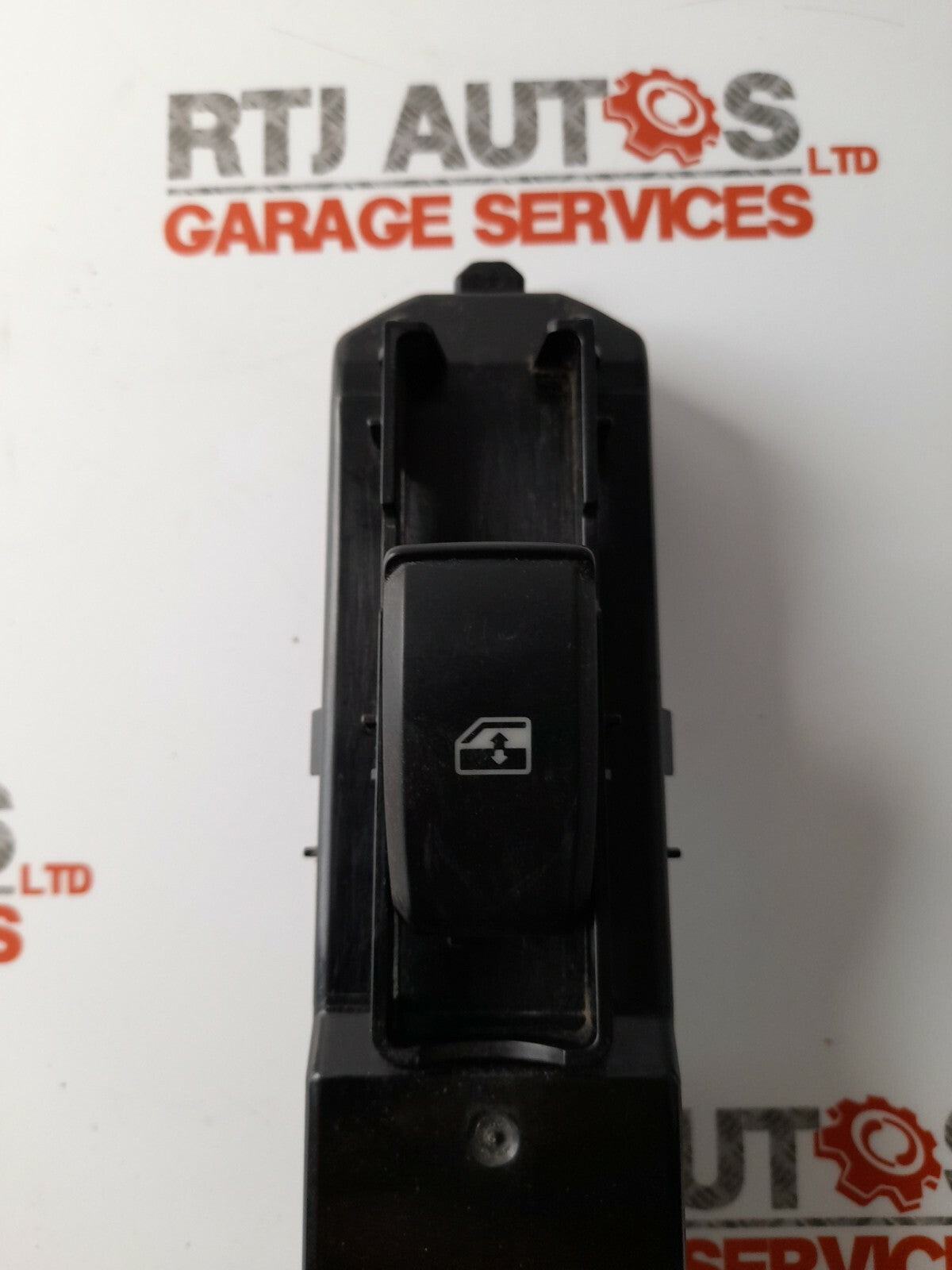 Saab 93 9-3 Offside Driver Rear Window Switch (No Anti Pinch) 12805696 (03 - 05)