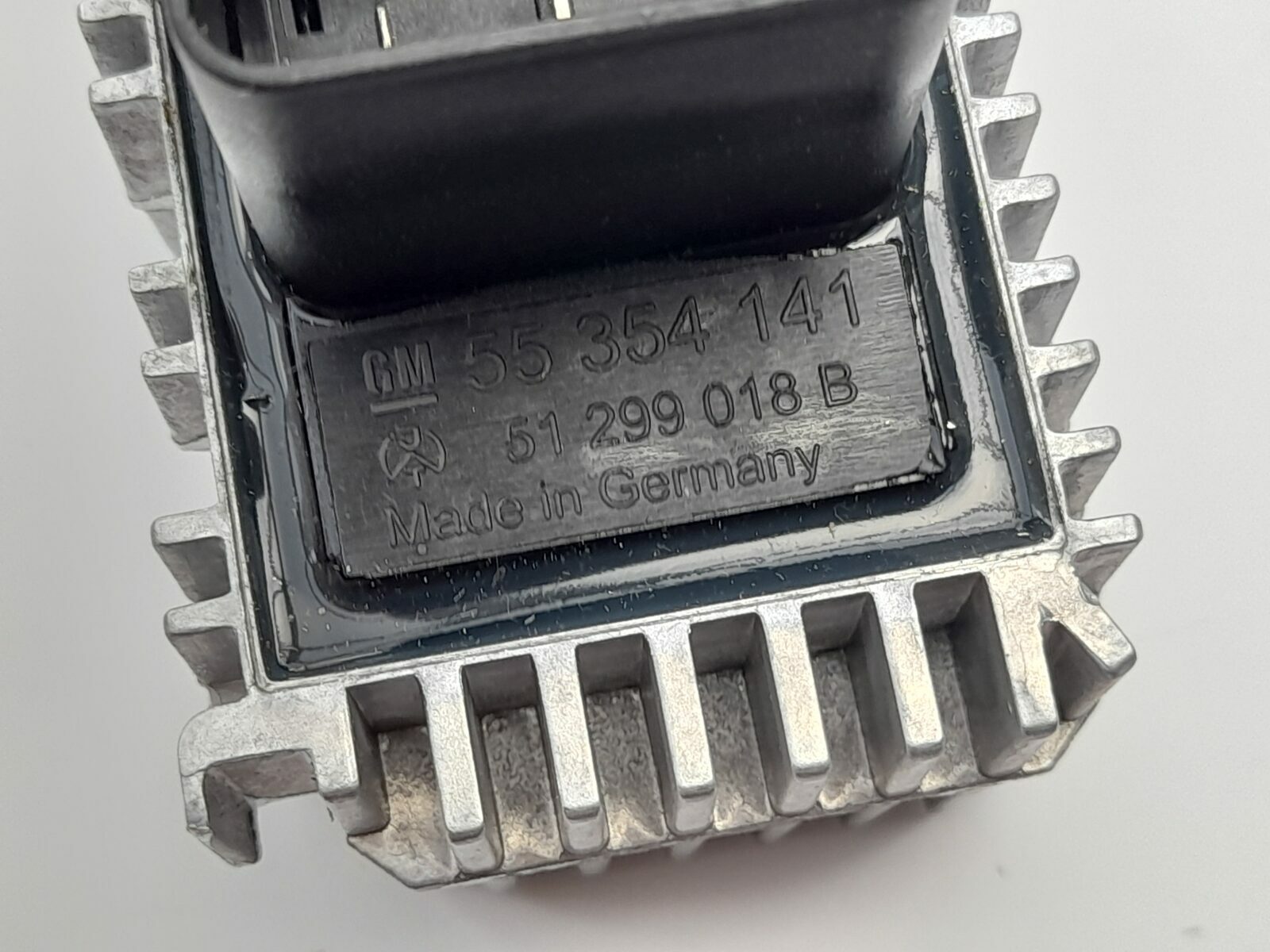 Genuine Saab 9-3 Glow Plug Relay Unit 98-10 55354141 Z19DT Z19DTH D223