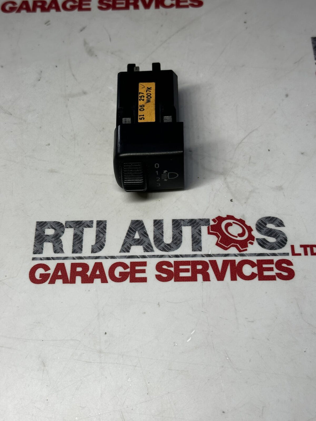 SAAB 900 93 9-3 Headlamp Headlight Levelling Adjustment Switch 4736906 / 5471073