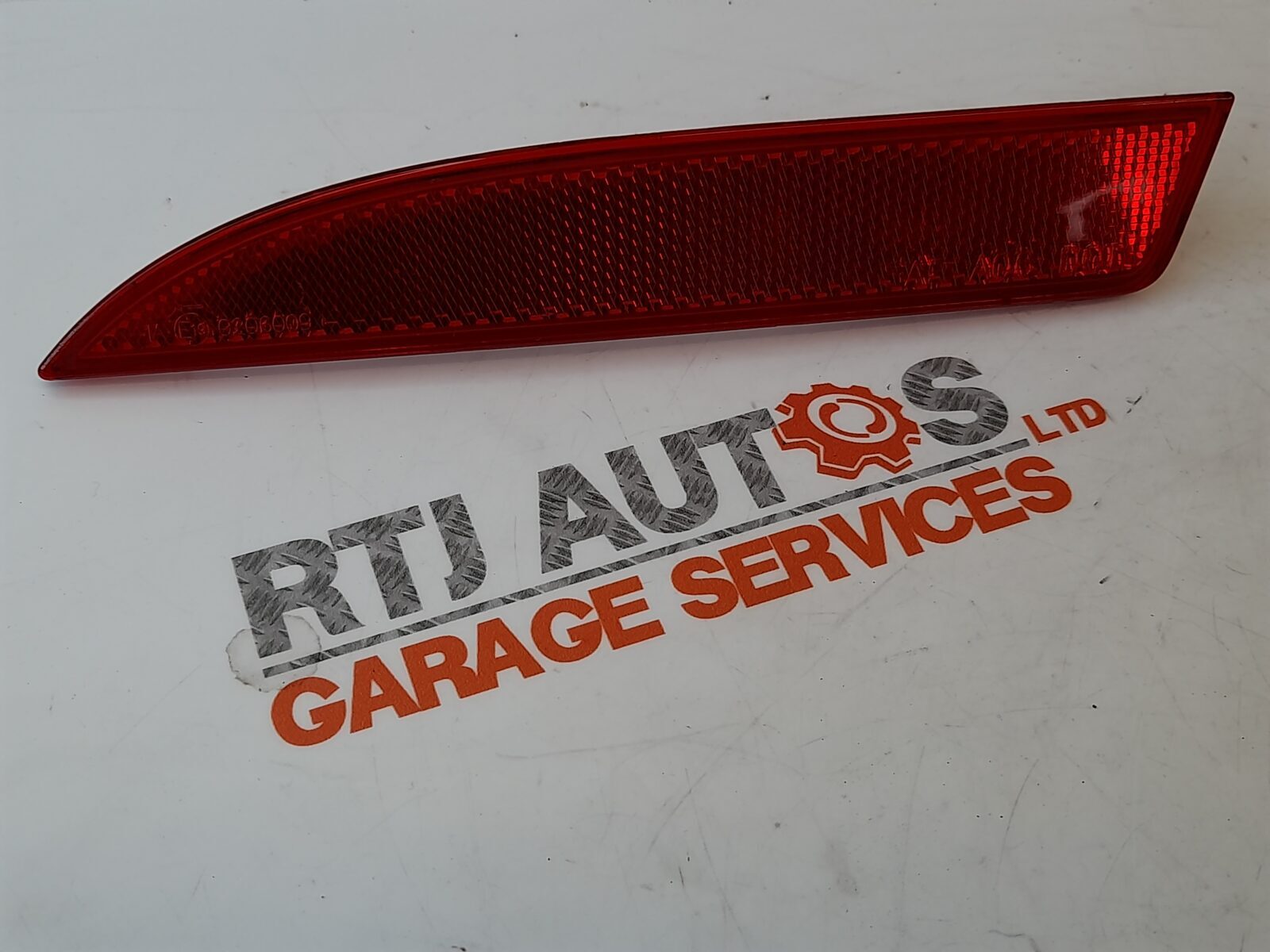 Saab 93 9-3 4D 5D CV N/S Passenger Rear Bumper Reflector From 2008 12770170