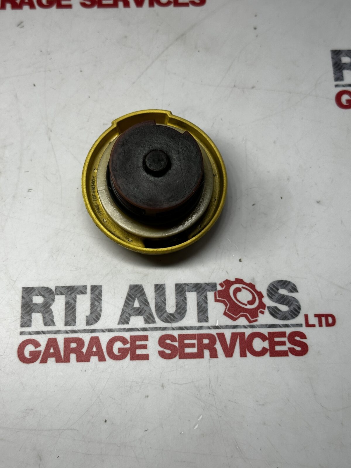 SAAB 9-3 9-3 V6 Petrol Engine Oil Filler Cap